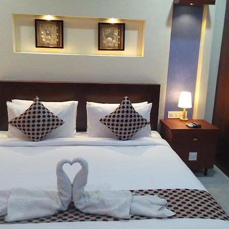 Rouba Residency Hotel Ponnani Ngoại thất bức ảnh