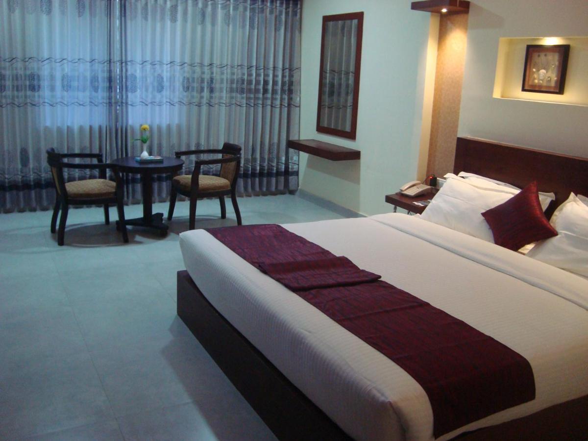 Rouba Residency Hotel Ponnani Ngoại thất bức ảnh