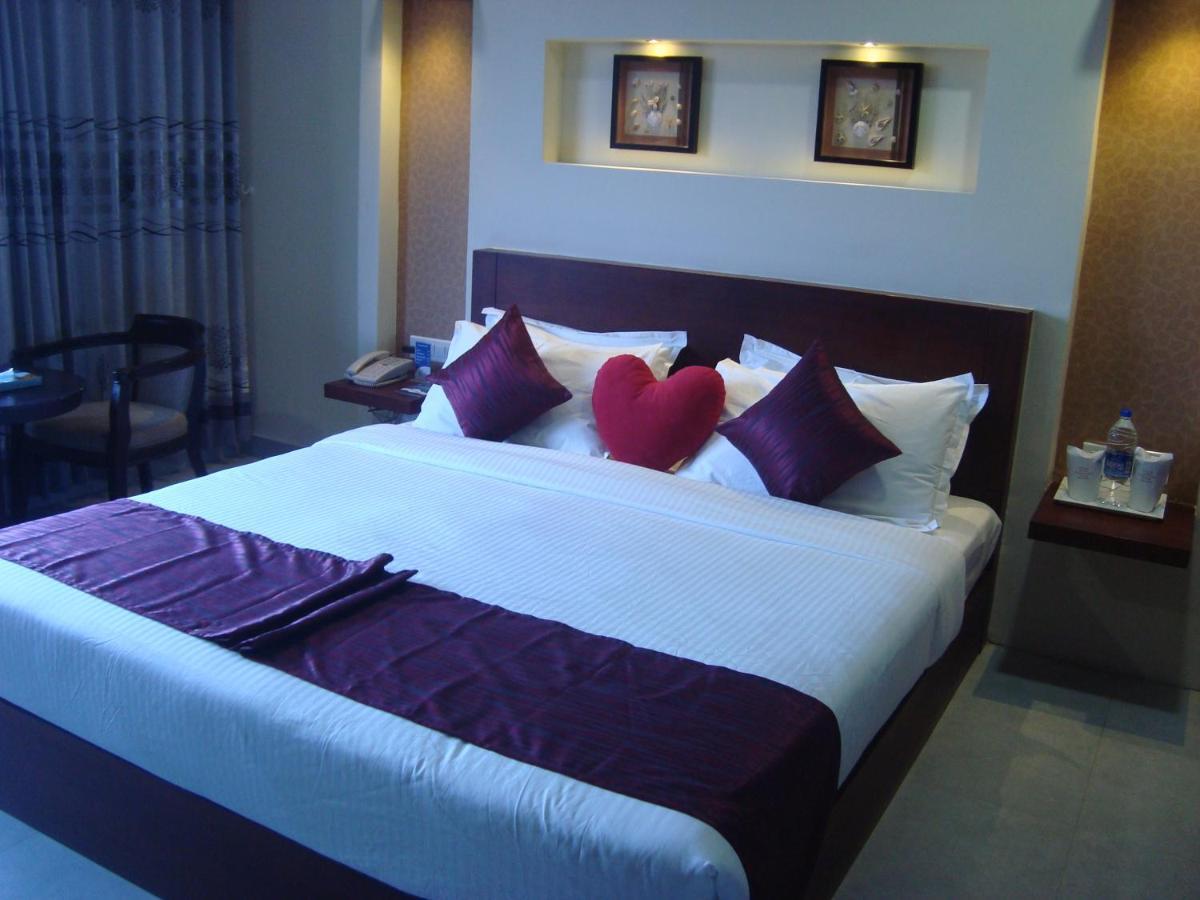 Rouba Residency Hotel Ponnani Ngoại thất bức ảnh