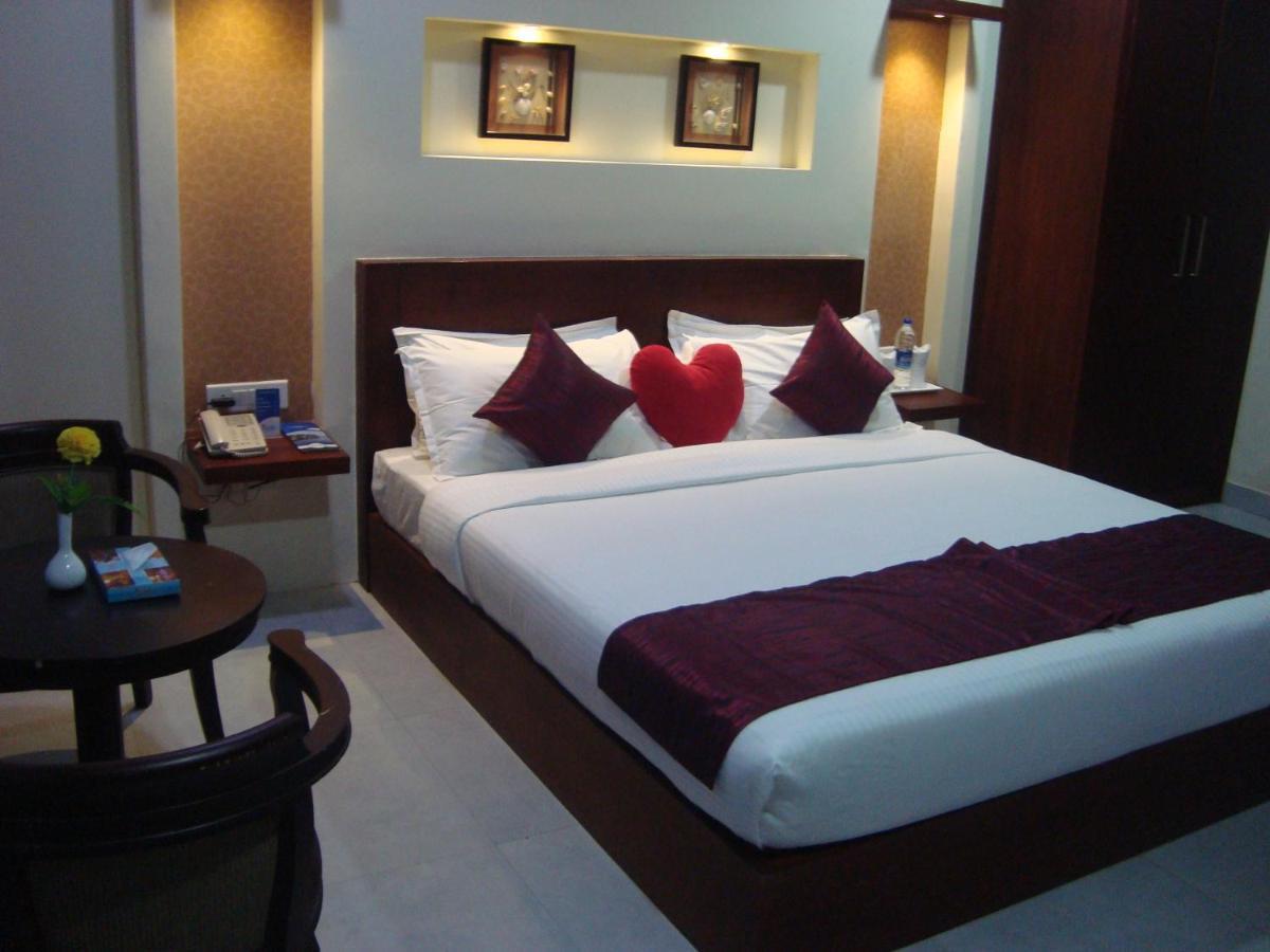 Rouba Residency Hotel Ponnani Ngoại thất bức ảnh