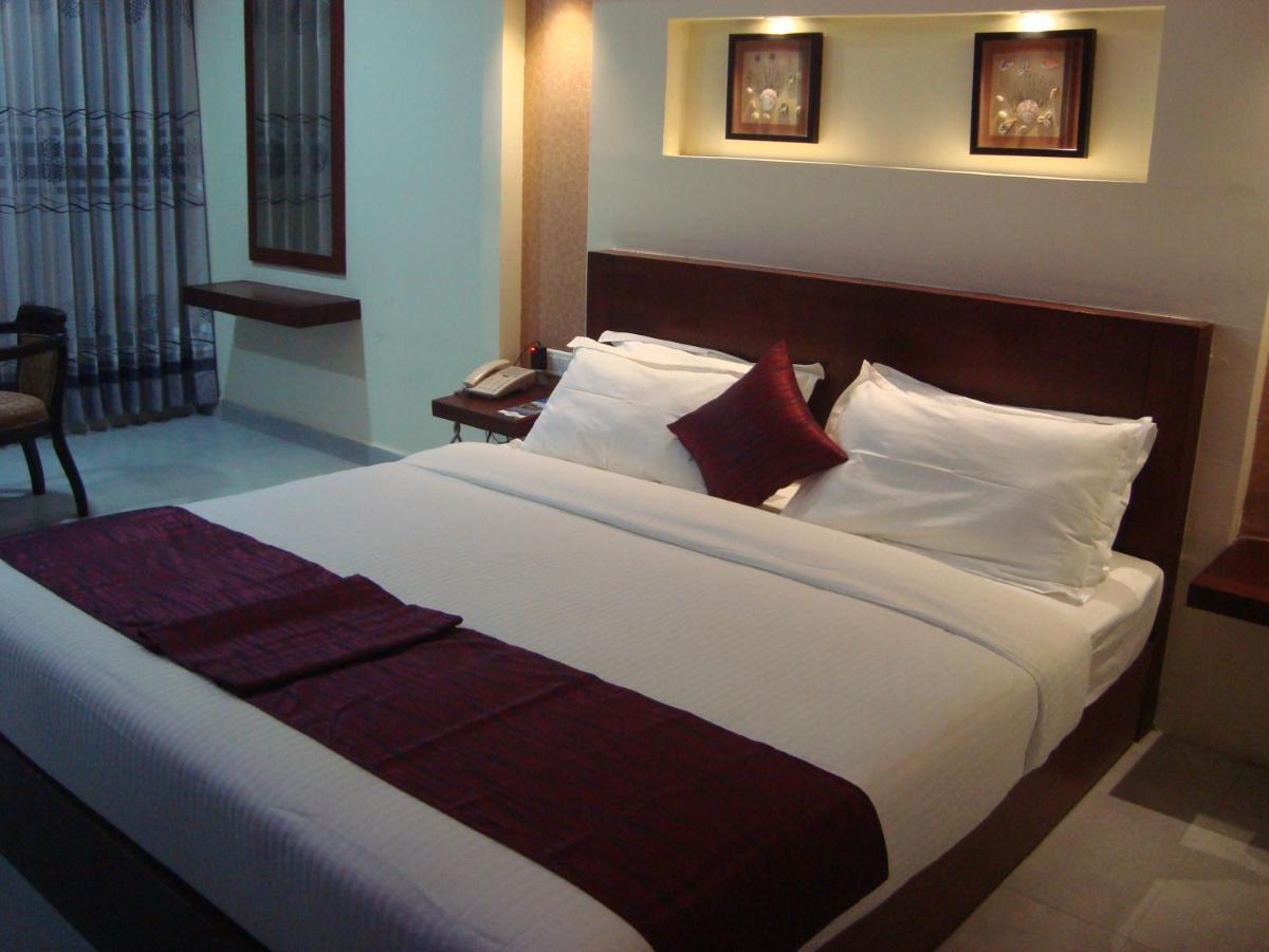 Rouba Residency Hotel Ponnani Ngoại thất bức ảnh