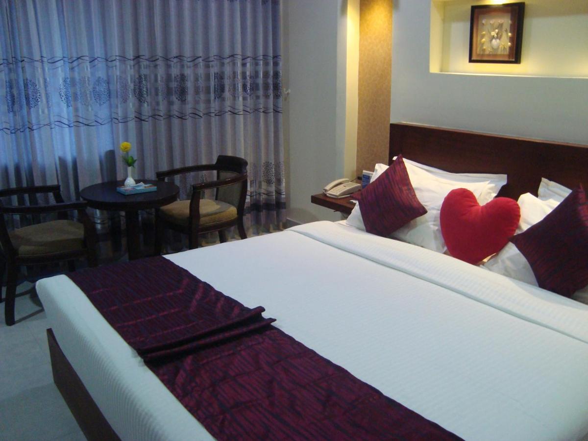 Rouba Residency Hotel Ponnani Ngoại thất bức ảnh