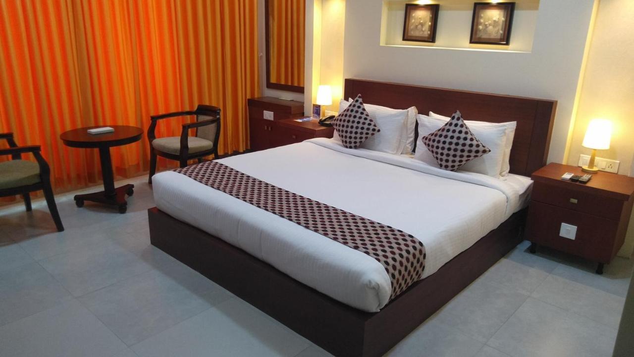 Rouba Residency Hotel Ponnani Ngoại thất bức ảnh